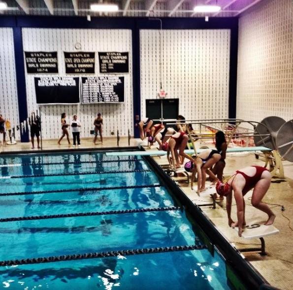 Staples girls’ swimming takes 5th at opens