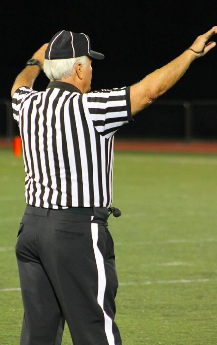 Students make tough calls about referees