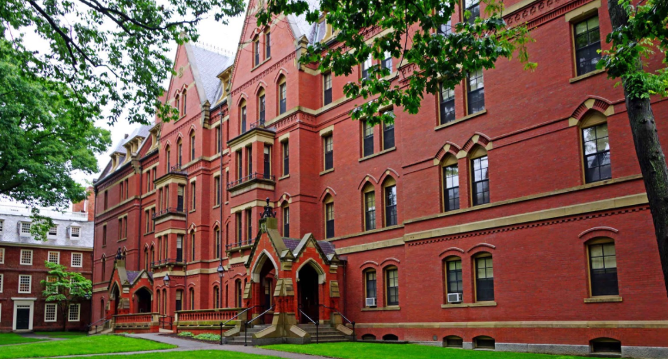 Harvard revokes acceptance of ten prospective students due to ‘offensive’ meme page
