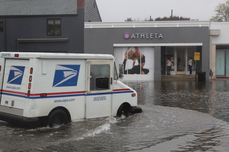 Increased+flooding+downtown+threatens+shops+through+costs+and+water+damage
