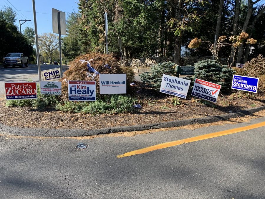 Candidates+running+for+state+elections+placed+campaign+signs+at+heavily+trafficked+areas+in+Westport+such+as+the+intersection+of+North+Ave.+and+Long+Lots+Rd.+in+the+weeks+preceding+election+day.