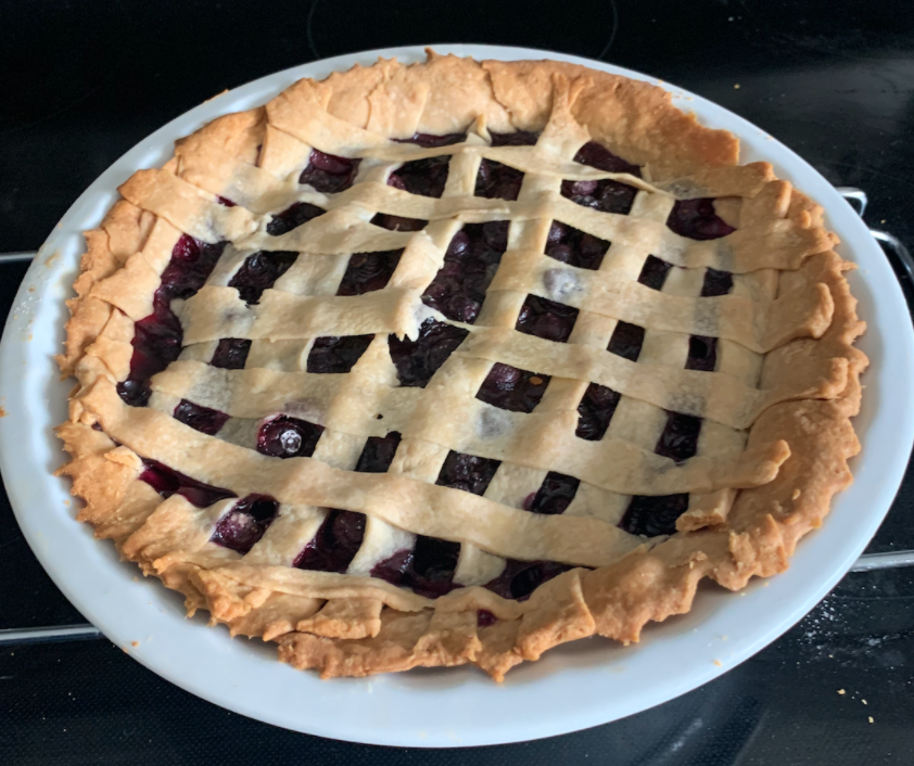 This delicious blueberry pie is the ideal sweet and savory treat to share with your family and friends anytime.
