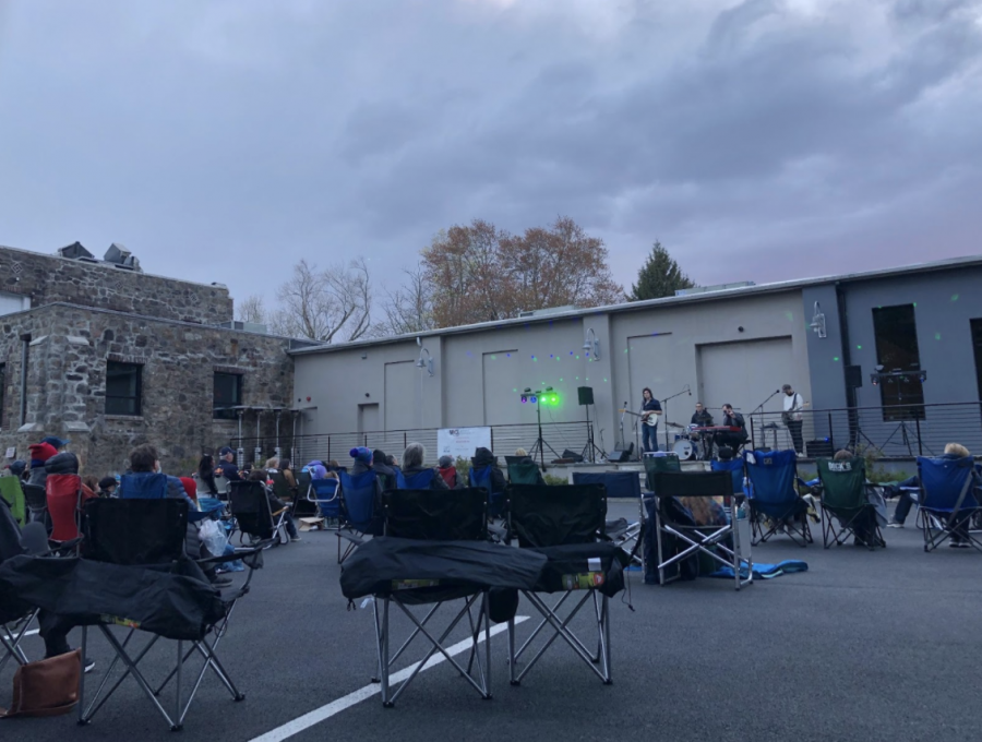 The+Museum+of+Contemporary+Art+in+Westport+began+their+summer+concert+series+with+pop+artist+Matt+Nakoa+on+April+30.+Audience+members+brought+lawn+chairs+and+were+able+to+purchase+dinner+from+a+food+truck.+MoCAs+concert+series+will+continue+until+October+2021+and+will+feature+artists+in+many+genres+from+jazz+to+classical.