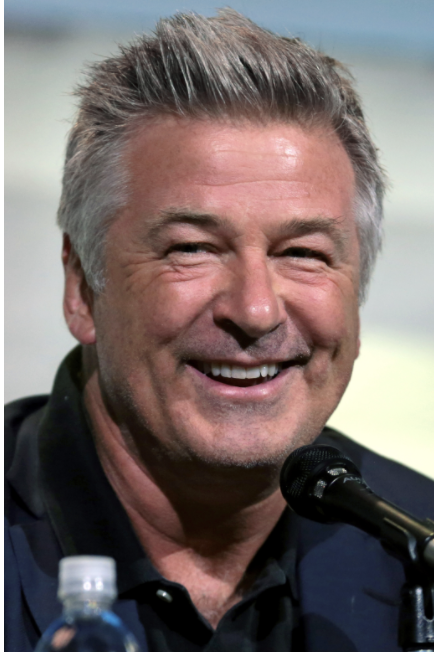 Alec+Baldwin+set+off+a+gun+on+Thursday+at+his+movie+set+that+was+meant+to+be+a+%E2%80%98cold+gun%2C%E2%80%99+which+means+it+is+a+prop+with+no+bullets.+However%2C+the+gun+was+loaded+and+killed+the+cinematographer%2C+Halyna+Hutchins%2C+and+injured+Director+Joel+Souza.+