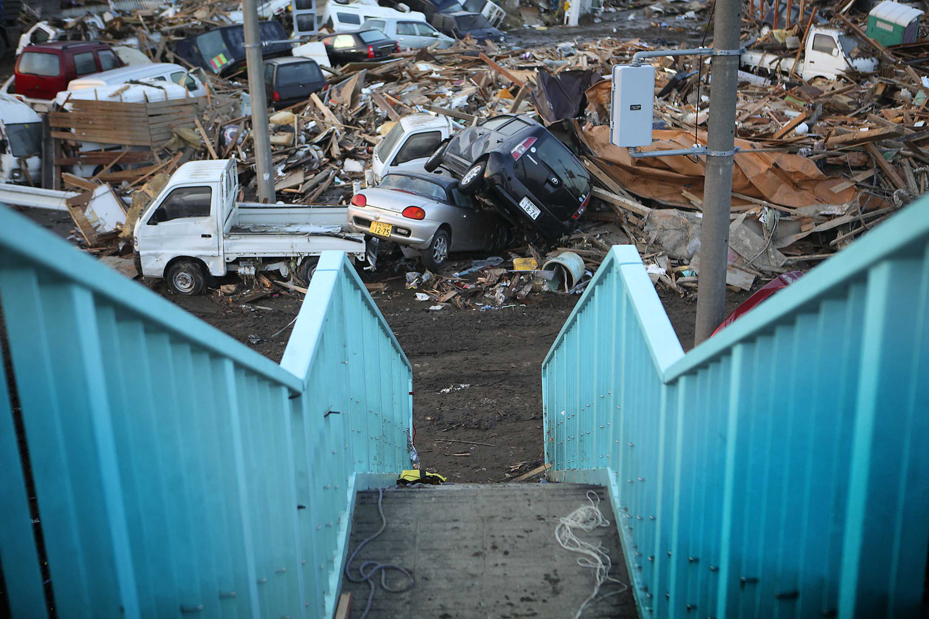 Catastrophic Earthquake and Tsunami Hit Japan - Inklings News