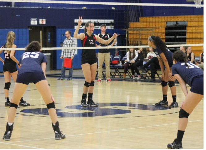 Girls’ volleyball loses final regular season game, but qualifies for FCIACs