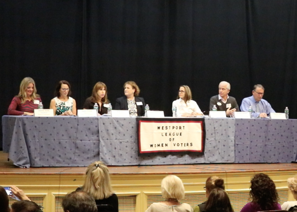 Board+of+Education+candidates+debate+at+town+hall
