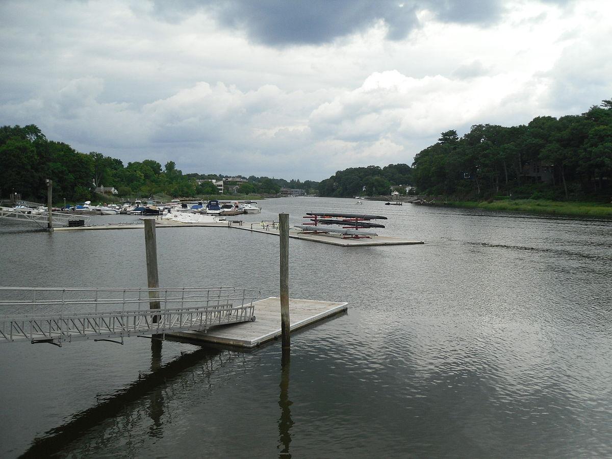 Staples+cleans+the+Saugatuck+River