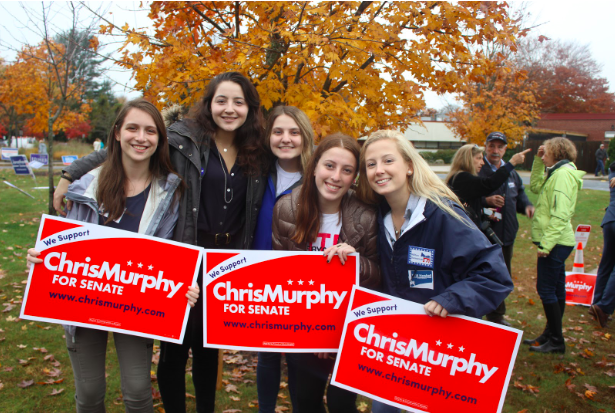 Campaign+volunteering+pushes+student+involvement+in+election