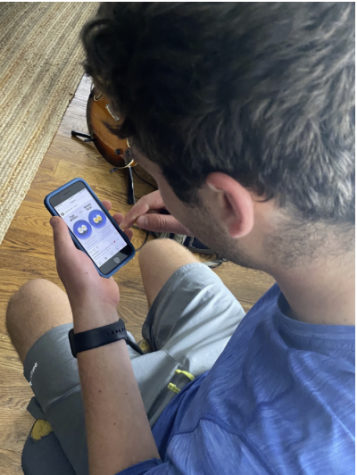 Charlie Zuckerman ’18 scrolls Instagram while at home. Social media is being utilized constantly during the pandemic, as it is a great way to stay connected.
