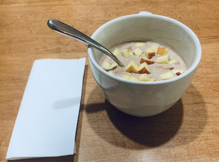 When you need a quick breakfast before a practice or game, it’s good to have some variety. Protein-packed overnight oats are the perfect breakfast to make, and it’s tasty.
