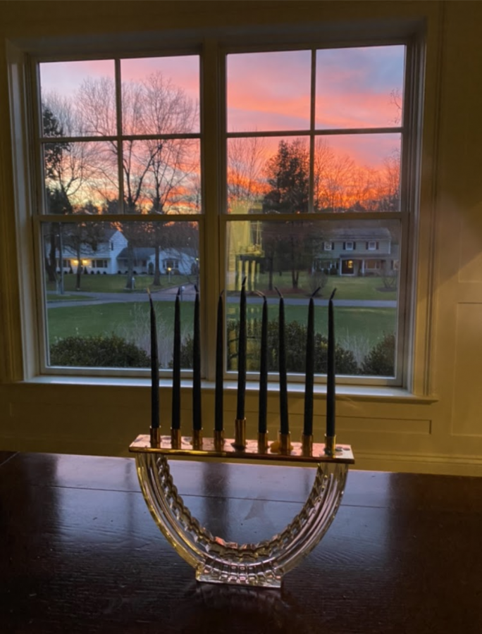 Hanukkah looked very different this year amidst the Covid-19 pandemic. Normally, Jewish families gather to celebrate with a meal and the exchange of gifts. In order to comply with safety guidelines, many families didn’t celebrate in the traditional fashion, but instead stayed at home with immediate family members.