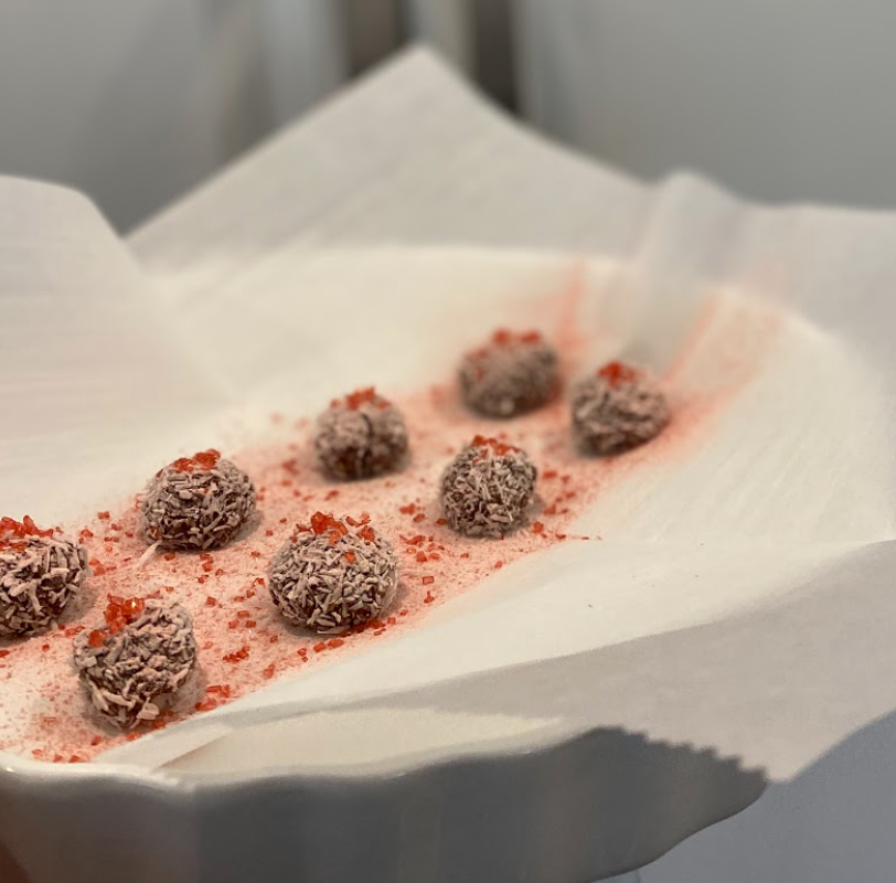 Celebrate your Valentines day with these perfect chocolate coconut drops. 
