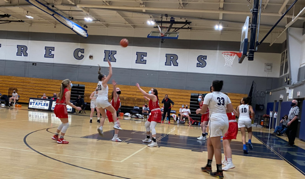The Staples girls’ basketball team takes on Greenwich. Greenwich had a record of 15-6 in the 2019-20 season while Staples had a 21-3.