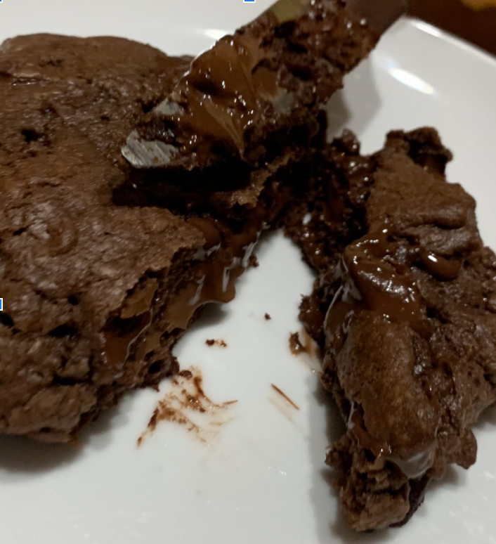 You don’t need to eat an entire cake to satisfy your lava cake cravings.  These chocolate lava cookies pack all of the chocolate of a cake into a small, delicious package with fewer calories.
