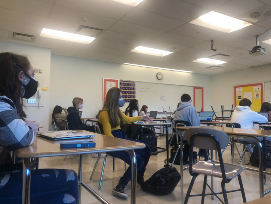 On Thursday, March 25, Staples High School returned to full in-person learning, shifting from the 75% capacity model that had been in effect since March 1. 