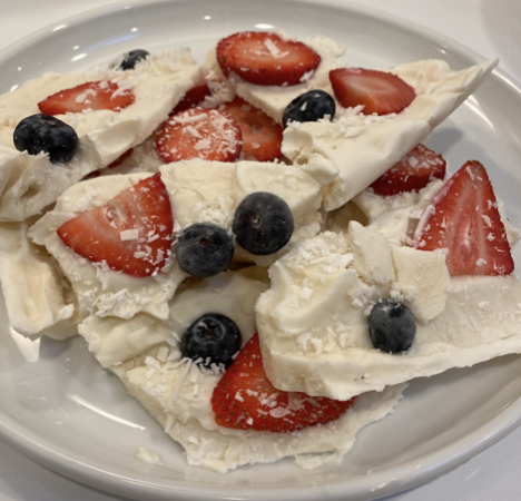 A frozen fruity treat is a perfect way to start your day. These frozen yogurt barks are my new go-to breakfast and the easiest homemade treat.