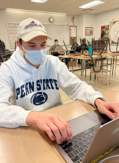 Students are required to wear their masks in class all day for seven consecutive hours, and sometimes longer for afterschool activities. Some teachers allow for their classes to go outside or to the cafeteria for five to 10 minutes of the class period in order to give their students a break from breathing in the mask.

