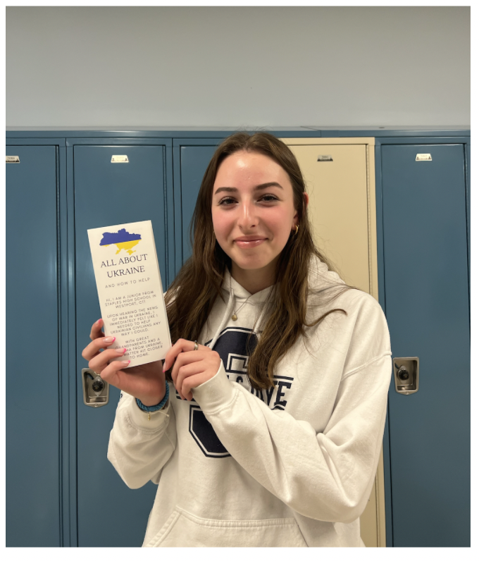 Students around Staples have been helping to raise awareness surrounding the war in Ukraine and have personally been involved in contributing donations. Tamar Rottem ’23 has created pamphlets with QR codes to websites that facilitate donations towards Ukraine and has dropped them in mailboxes throughout Westport. 
