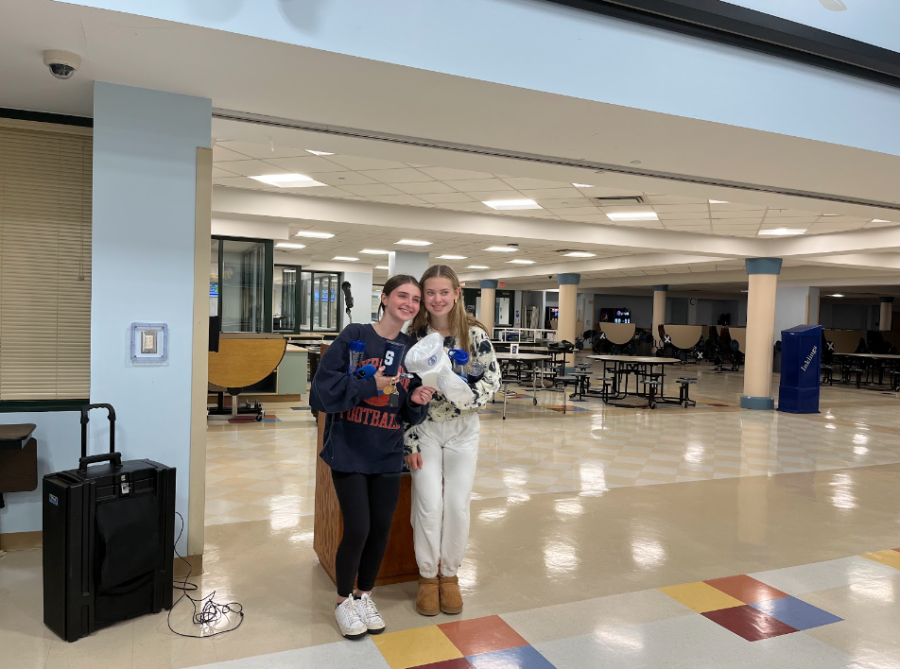 Karlie Saed ’23 and Adeline Bozeman ’23 won trivia night. They are pictured here with their prizes. 