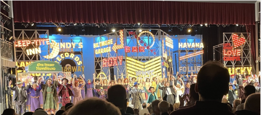 The cast of “Guys and Dolls” bow on the Nov. 12 evening performance. The show runs for about 3 hours including a 15 minute intermission.