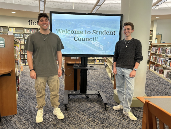 Co-presidents Dylan Fiore ’24 and Patrick Coleman ’24 presenting a slideshow to the Student Council about the new ​​Board of Education positions. 