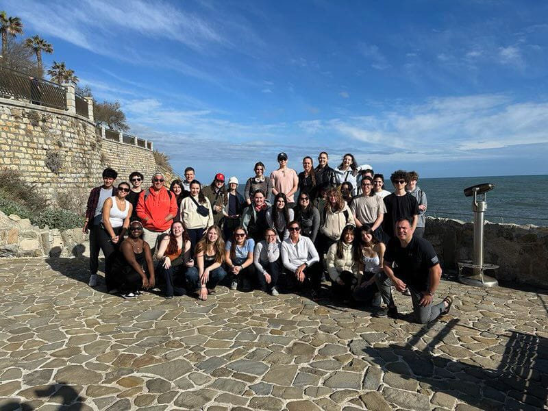 Gli studenti e il personale STEM sfidano gli ostacoli dell'ultimo minuto per intraprendere un viaggio significativo attraverso il nord Italia e la Francia – Inklings News